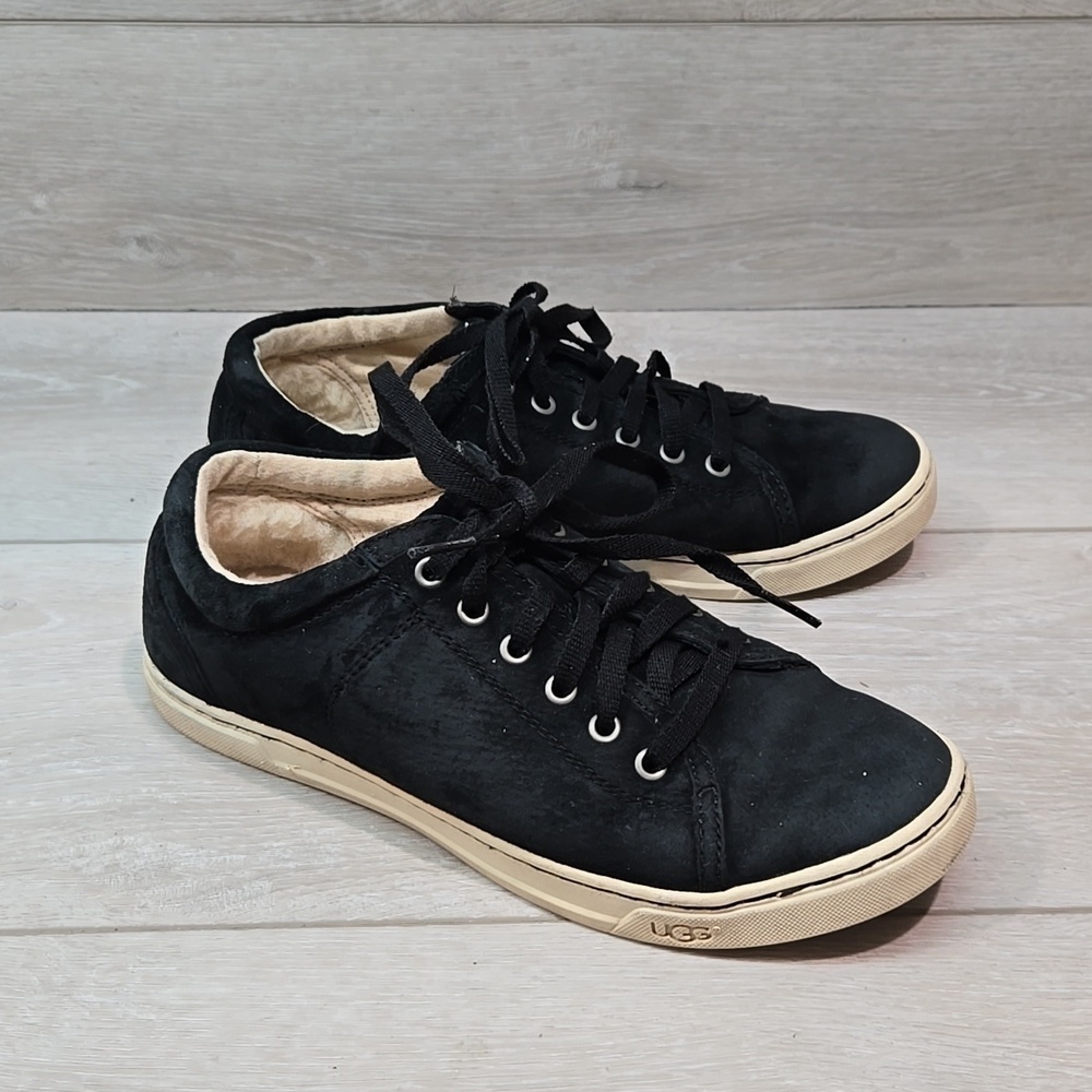 Ugg Australia Women Leather Sneakers shoes sz 7.5